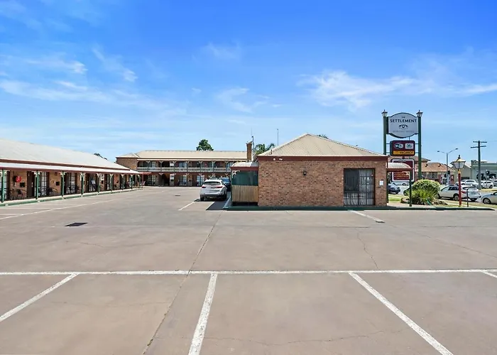 The Settlement Historic Hotel