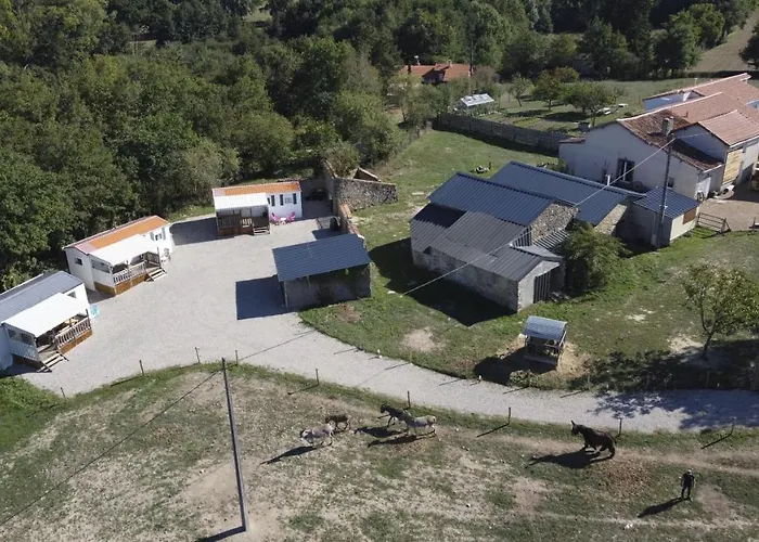 Camping De La Ferme Au Anesses, Mobil Home Happy