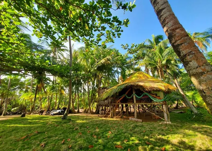 Derek'S Place Eco-Lodge