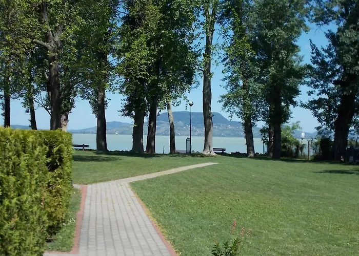 Fonyod Camping & Apartman
