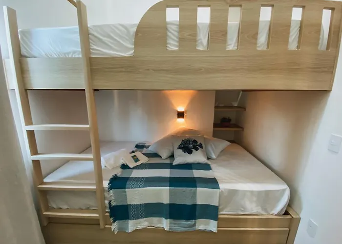 Rarogui'S Pousada & Cafe - Praia De Guaratiba