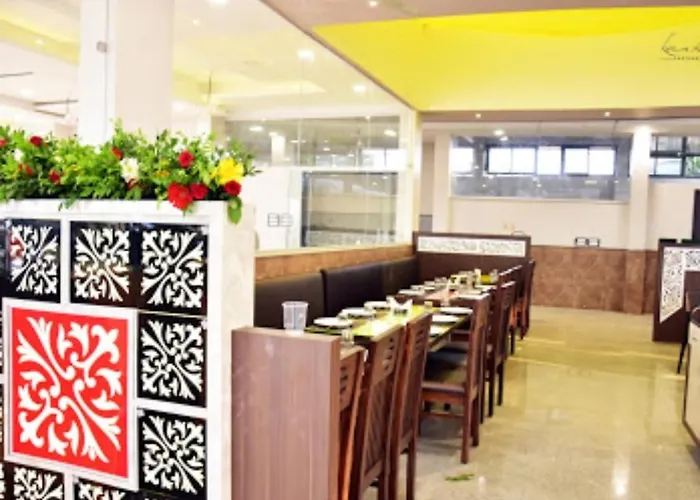 Hotel Four Seasons Resort Ajanta