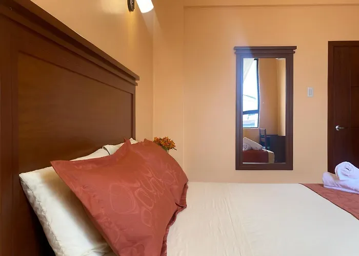 Hostal California Inn