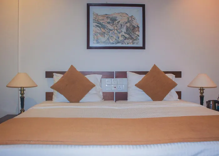 Ekho Belihuloya - Newly Renovated Riverside Retreat