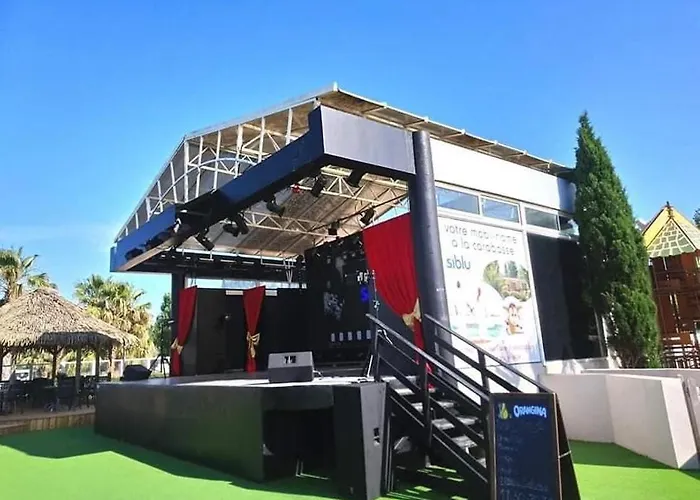 Mobilhome Vias Plage Dans Camping