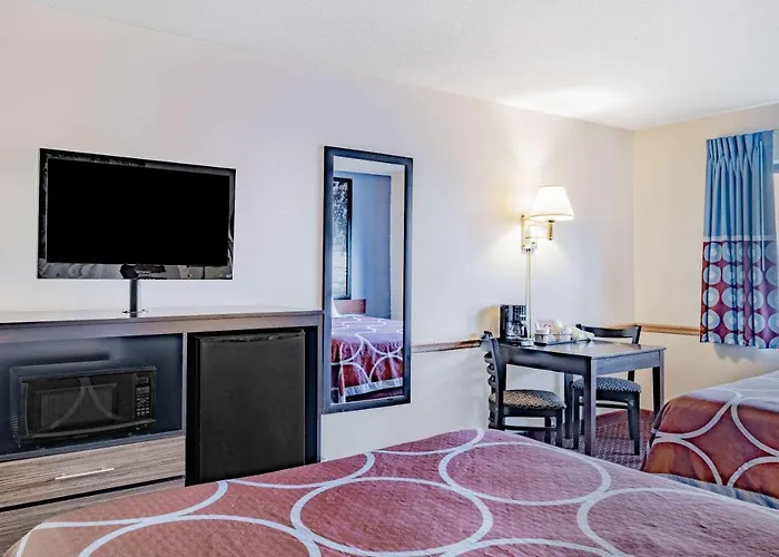 Super 8 By Wyndham Danville