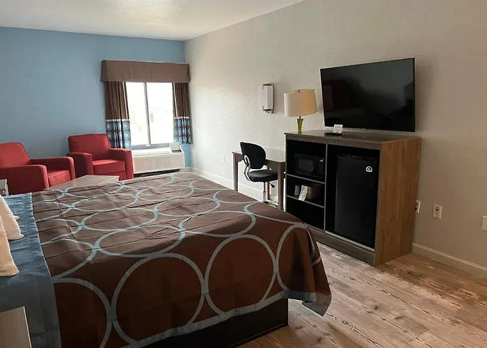 Super 8 By Wyndham Clemmons - Bermuda Run - Winston-Salem I-40