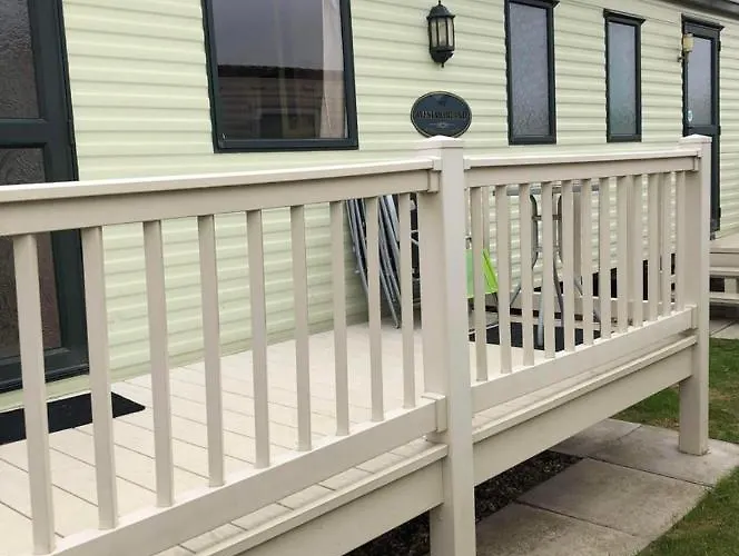 R&S Holiday Homes The Chase R14