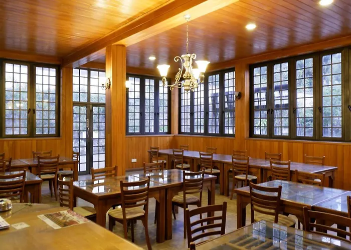 Riverside Inn