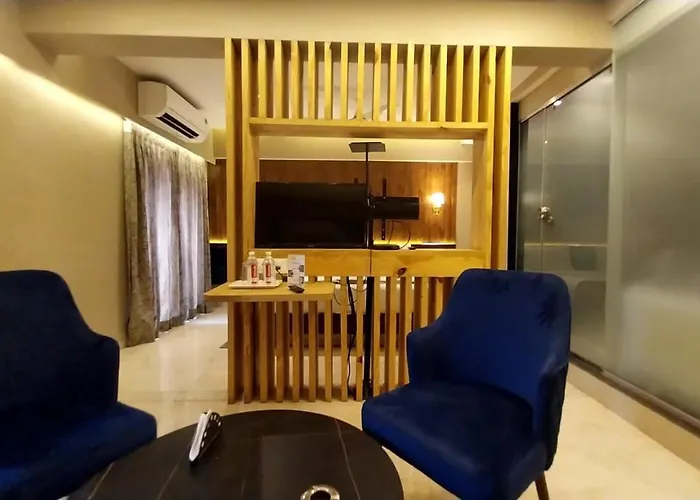 Hotel Merakee - Near Dahisar Mira Road Mumbai