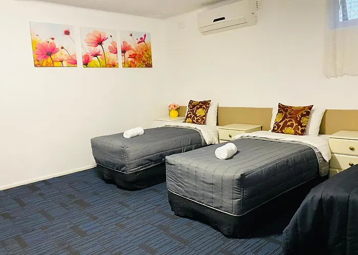 Mid Valley Motel