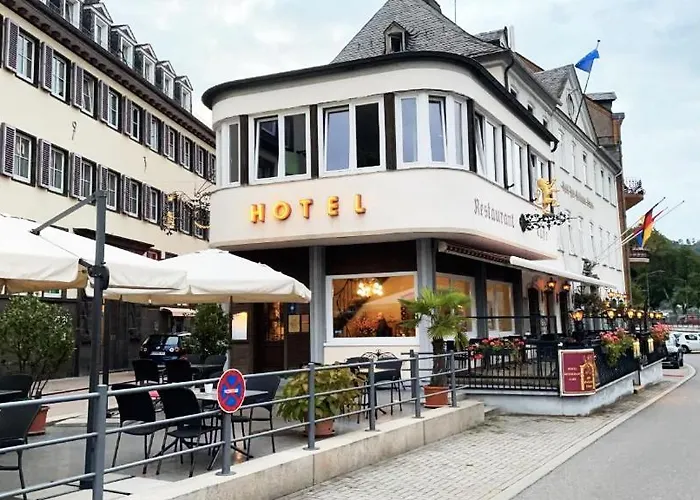 Hotel Zum Goldenen Loewen - Restaurant - Panoramabar - Terrassen - Events - Rheinblick - Geschichte Seit 1728