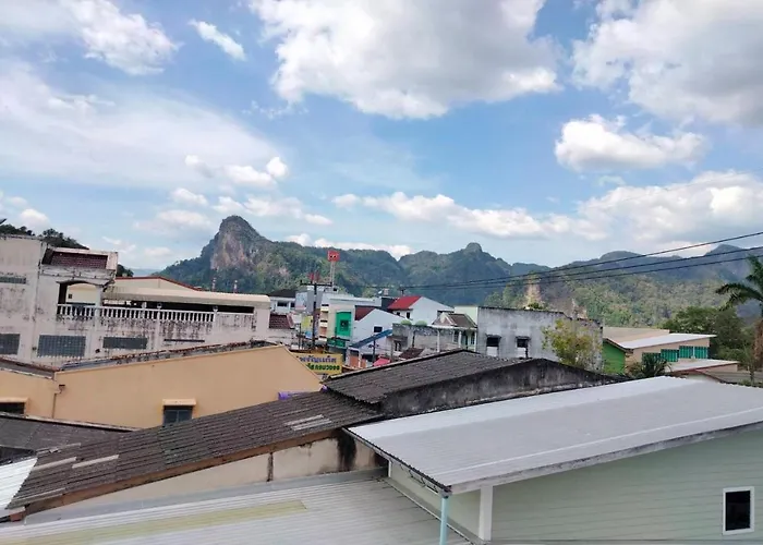 Pranee Home Phang-Nga