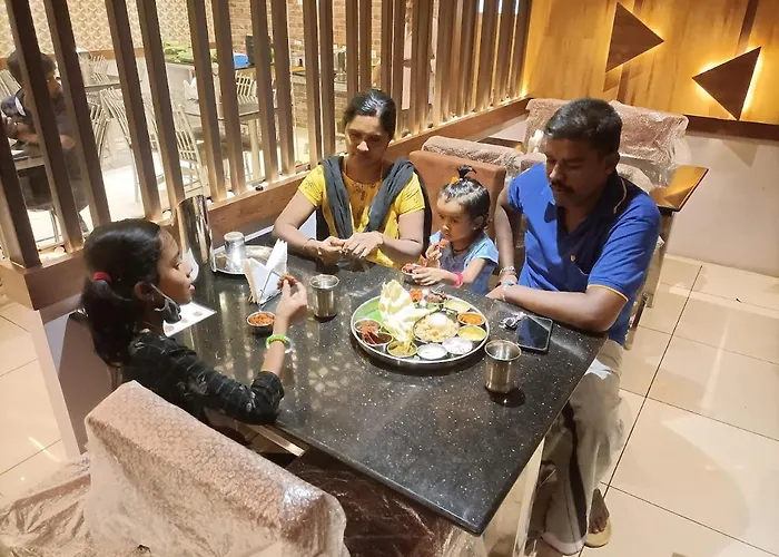 Sri Aadhish Grand Hotel
