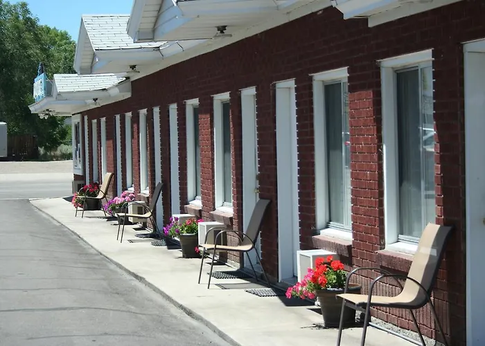 Blue Pine Motel