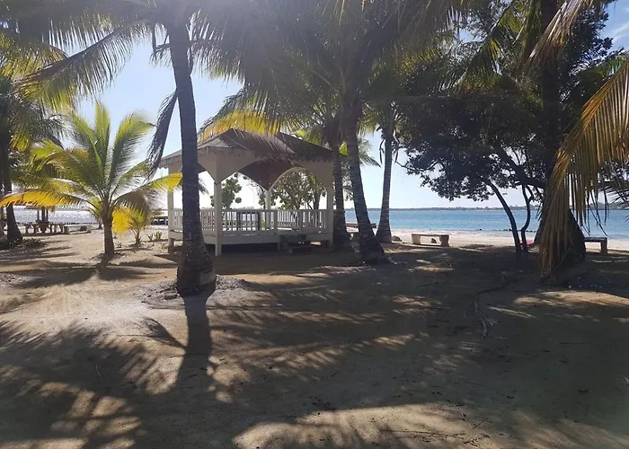 Sea Eye Hotel - Laguna Building