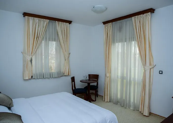 Hotel Hum