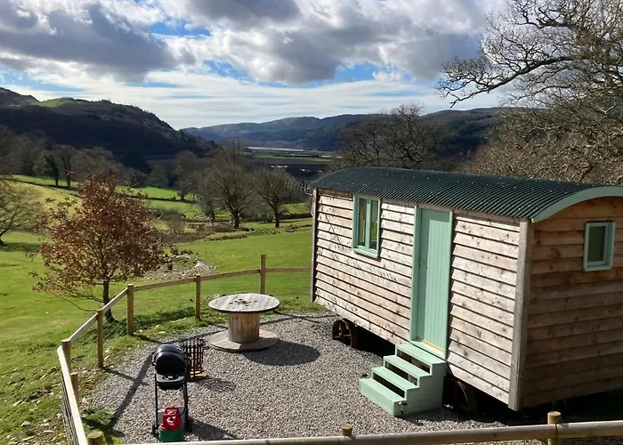 Shepherds Hut Lowri