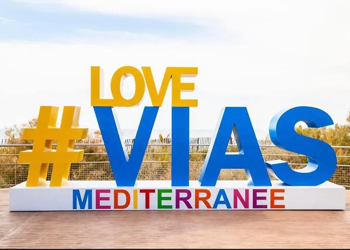 Mobilhome Vias Plage Dans Camping