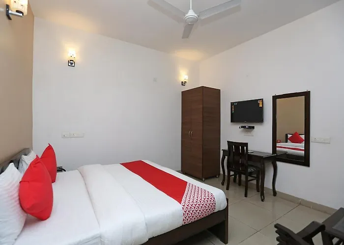 Oyo Mahak Residency