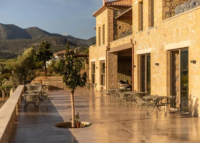 Diapori Suites Hotel