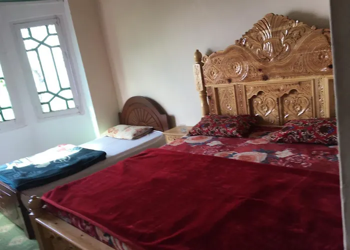 Three Star Hotel & Restaurent Malam Jabba Swat
