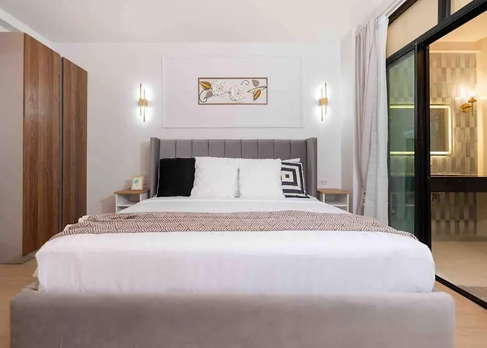 Private 4Br Model Home Center Patong