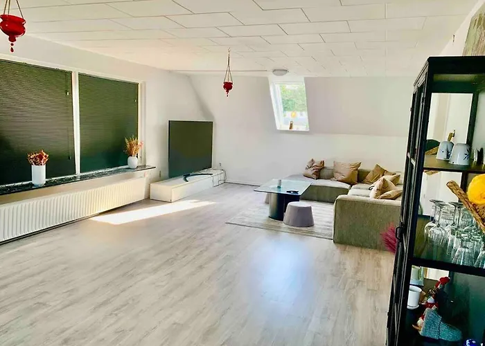 Big Villa In Stege Near Mons Klint With Trampolin