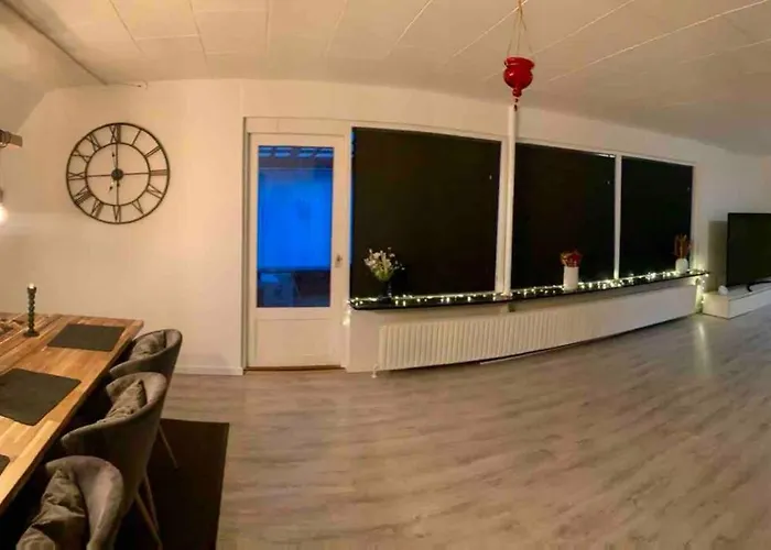 Big Villa In Stege Near Mons Klint With Trampolin