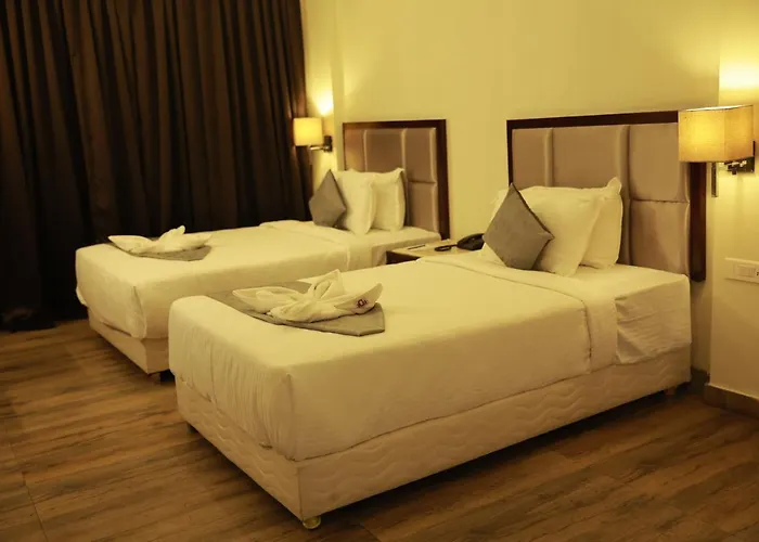 Paravoor Galaxy Hotel