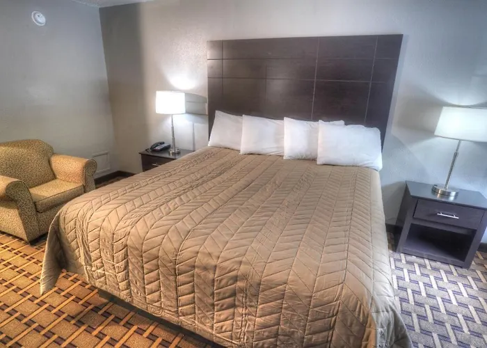 Amerivu Inn & Suites - Helen - Downtown