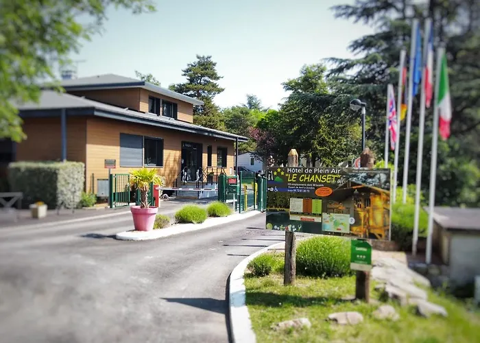 Hotel De Plein Air Le Chanset #3Etoiles #Camping #Piscine #Wifigratuit