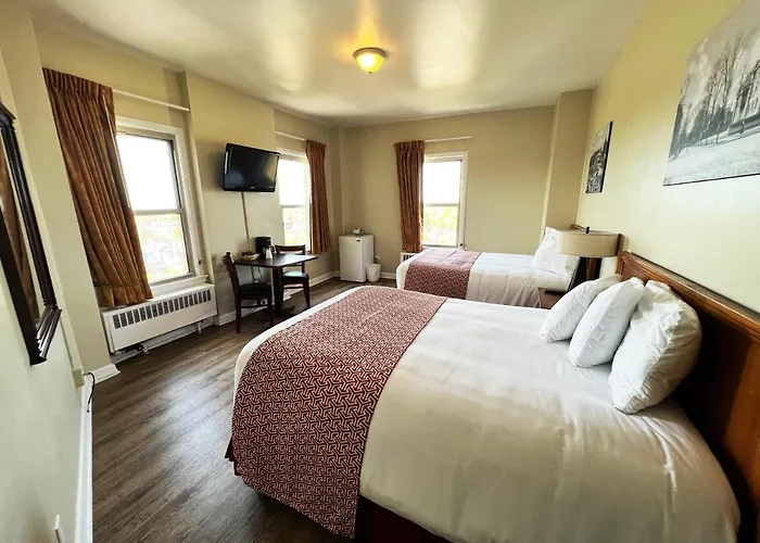 Lenox Hotel And Suites