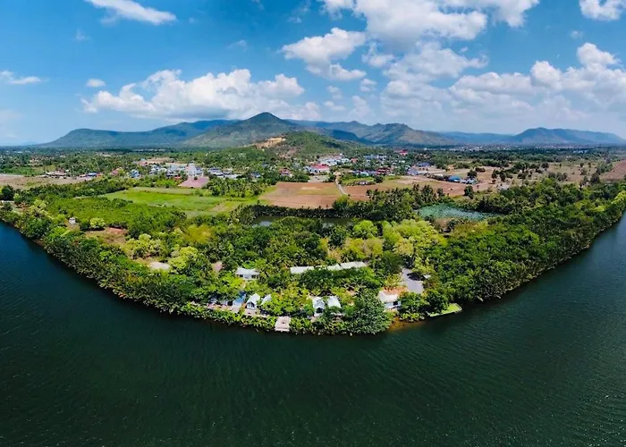 Kampot Riverfront Boutique By Ben