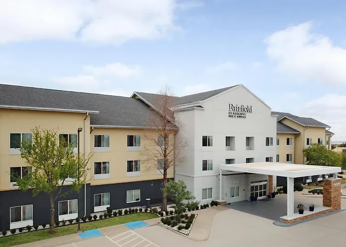 Fairfield Inn & Suites Denton