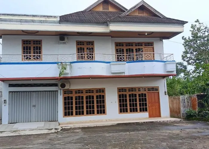 Hotel O Wisma Deli Syariah Near Rsud Nene Mallomo Sidenreng Rappang