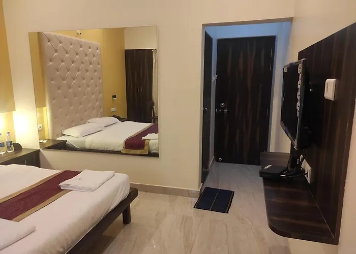 Hotel Deepak Executive, Ganpatipule