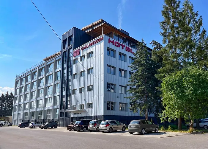 HOTEL DOUBLE RED CARS Museum