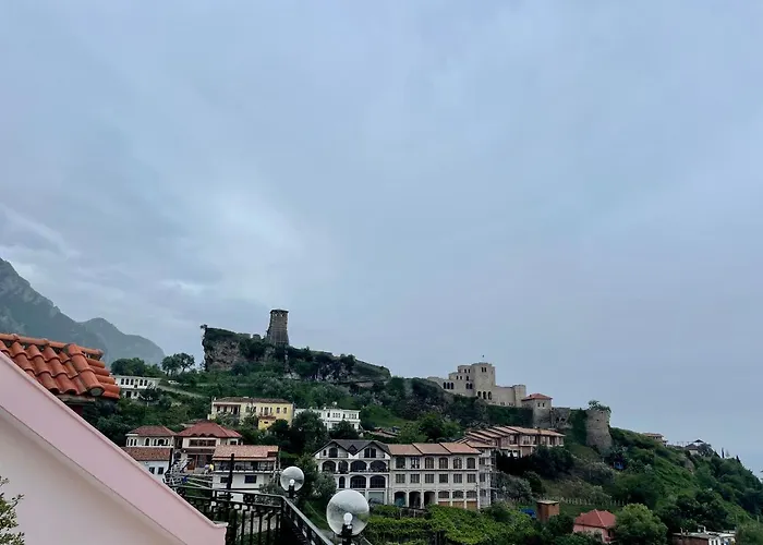 --Hotel Deal-- Rooms With Castle View