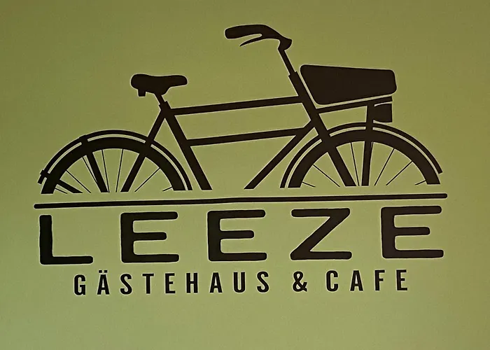 Gaestehaus & Cafe Leeze
