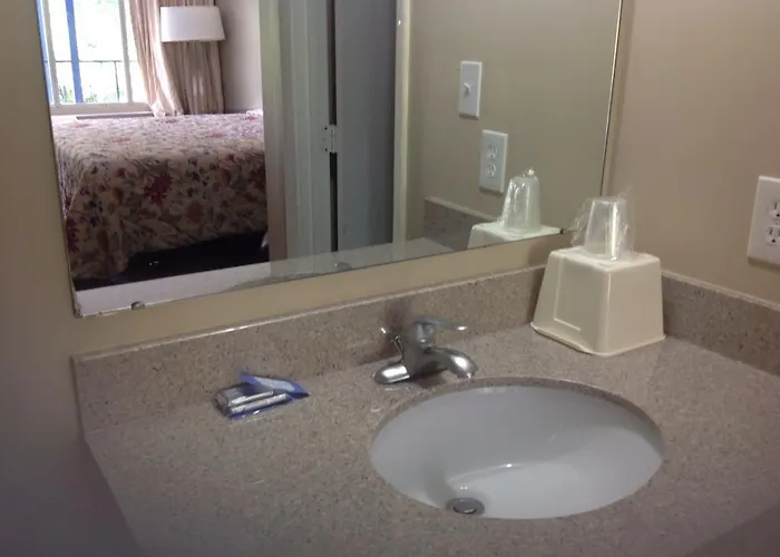 Carolina Duke Inn