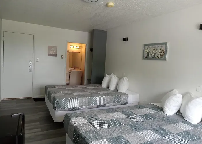 Cardston Inn