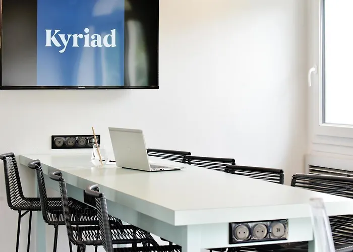 Hotel Kyriad La Rochelle Centre Ville