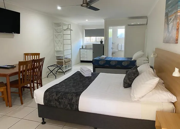 Tin Can Bay Motel