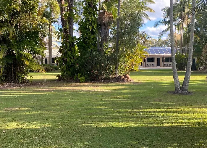 Tin Can Bay Motel