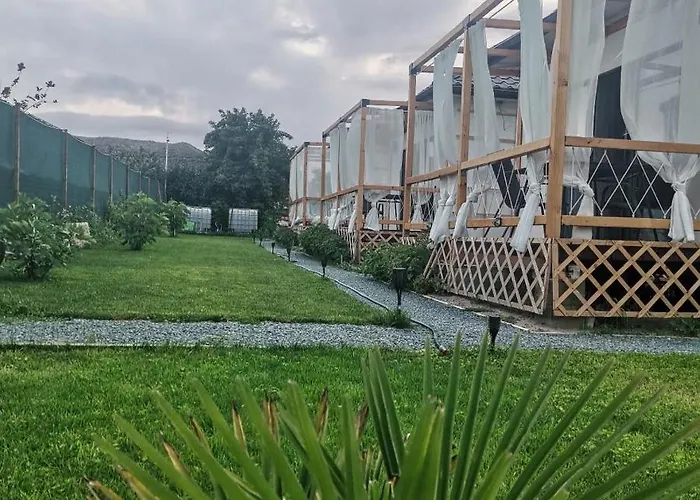 Flip Flop Bungalows
