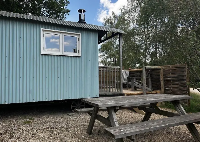 Sumners Ponds Fishery & Campsite