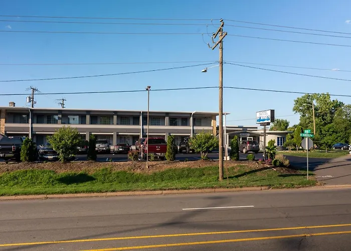Riverside Inn And Suites
