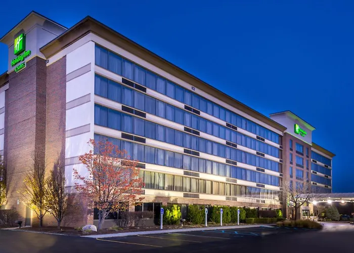 Holiday Inn & Suites Warren By Ihg