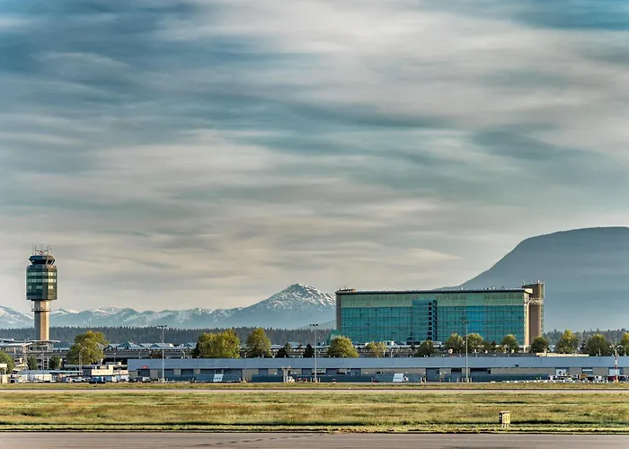 Fairmont Vancouver Airport In-Terminal Hotel